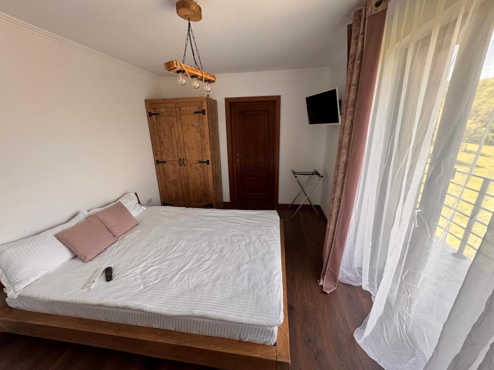 Pensiunea Lili'S House Buchin Εξωτερικό φωτογραφία